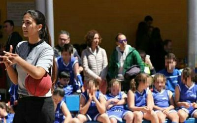Árbitra, gitana y aspirante a policía: qué no le dirán a Lorena en la cancha