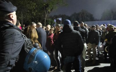 La violencia neofascista mantiene a los romaníes fuera del barrio de Roma