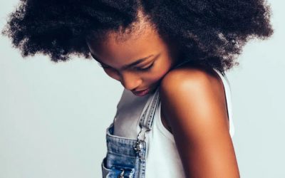 Cómo los estereotipos de género se cruzan con el racismo